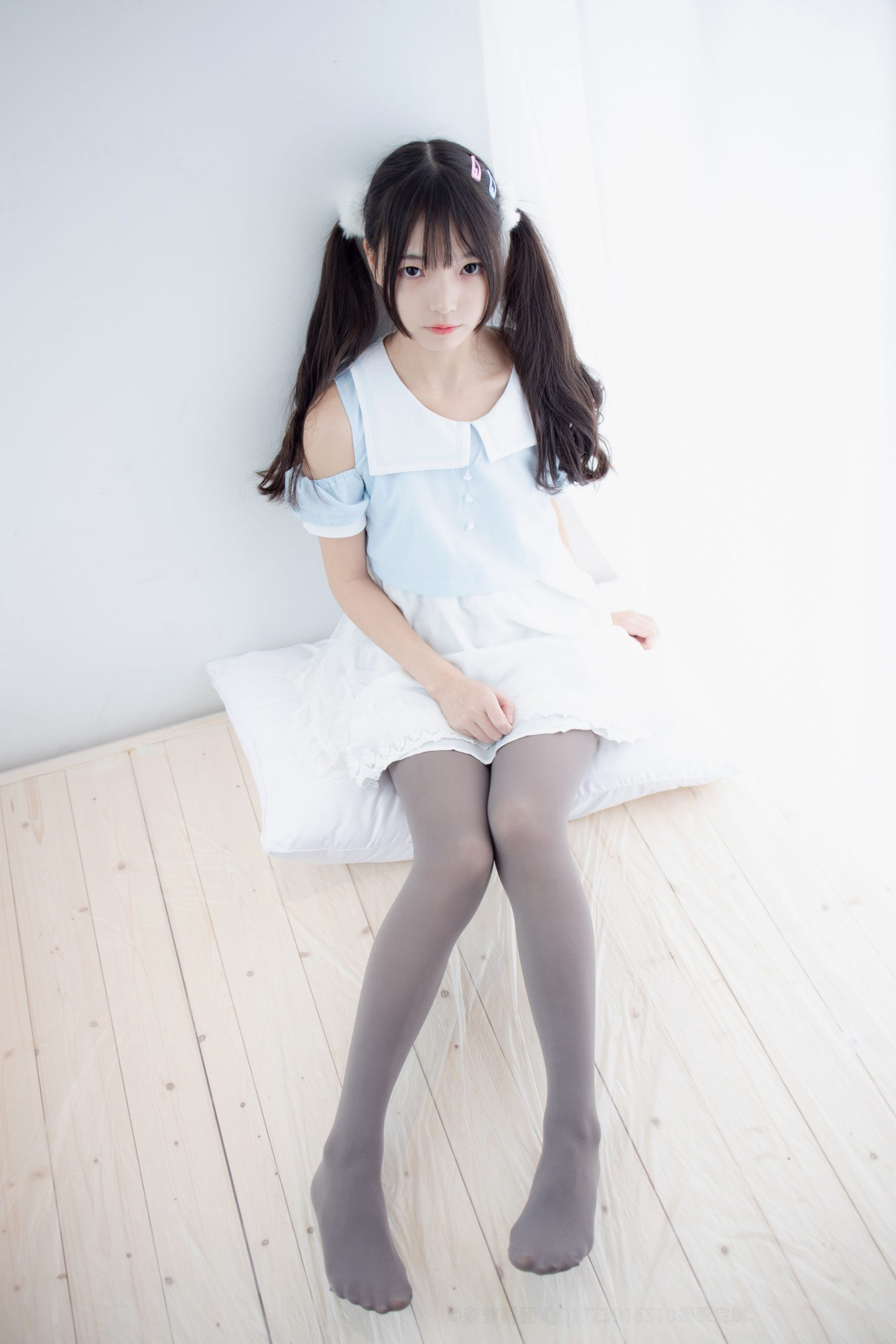 森萝财团 X-054 默陌 80D灰丝踩物-御萝圈-南仁的后花园~