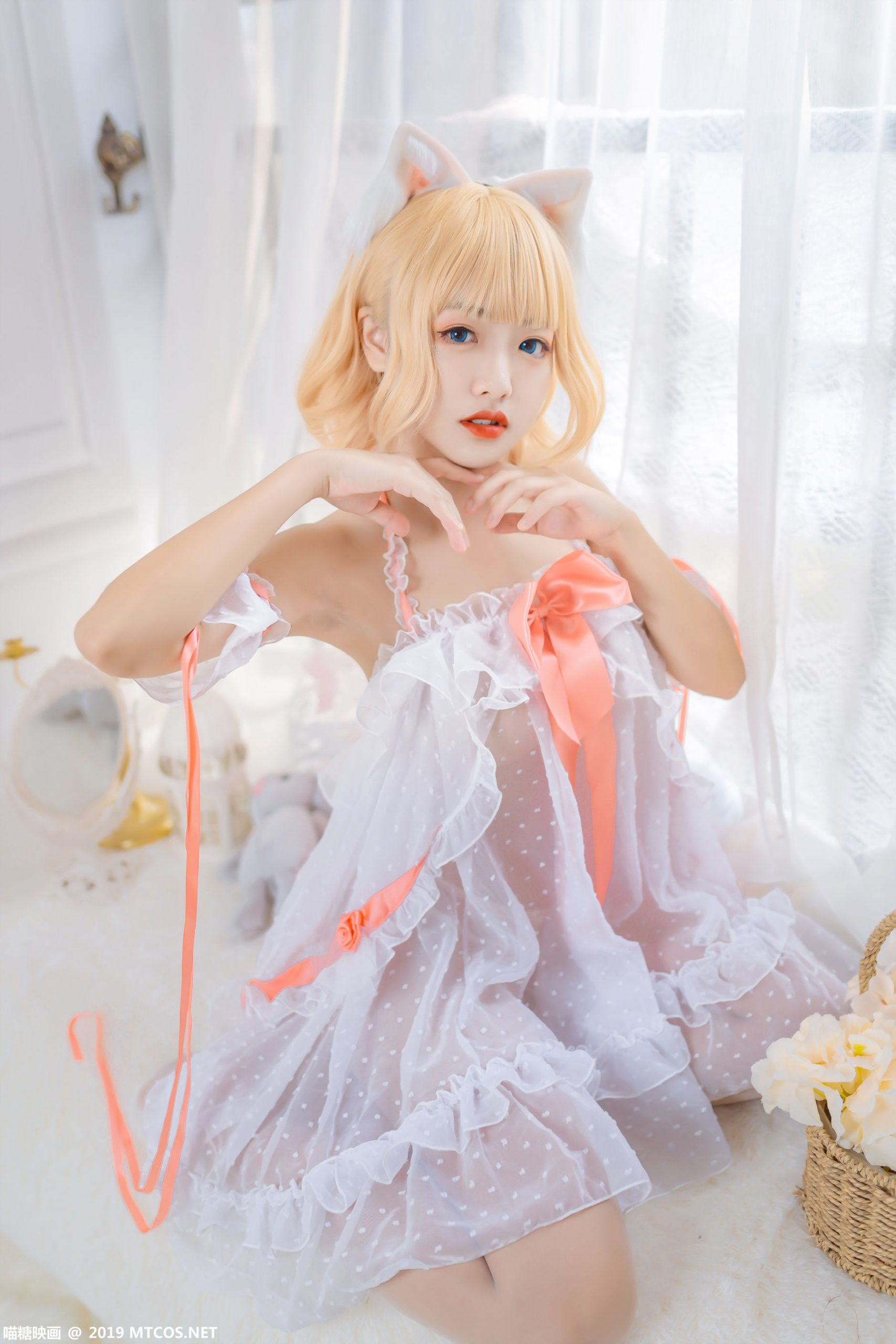 喵糖映画 VOL028 lovely呆玄 透明薄纱-御萝圈-南仁的后花园~